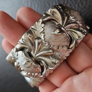 VTG Vargas bracelet